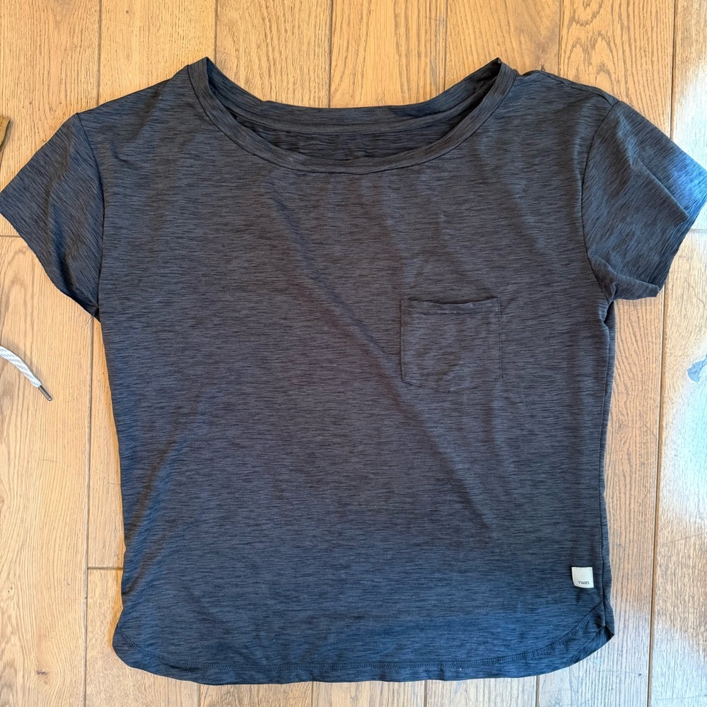 Vuori strato tee in dark heather gray Classic Women's Top